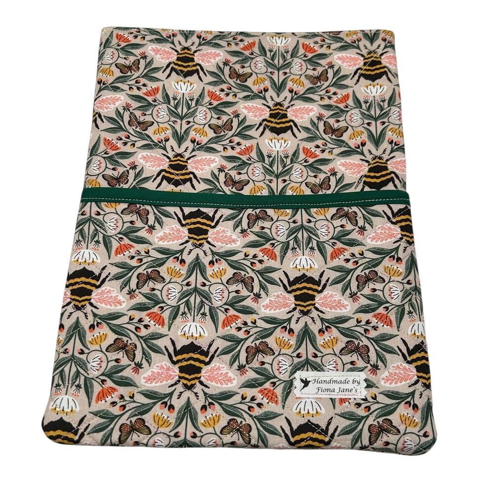 Handmade Quilted iPad Large Book Sleeve Front Pocket NEW 12" x 9" Bees Floral